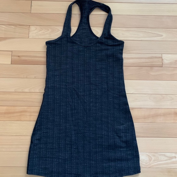 Lululemon Cool Racerback tank in size 4 - Picture 2 of 2